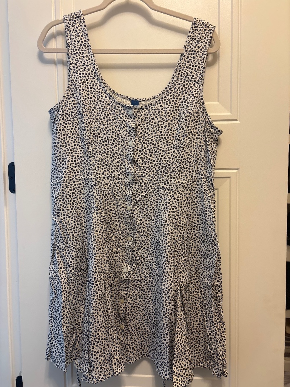 Adorable, floral ditsy Dress